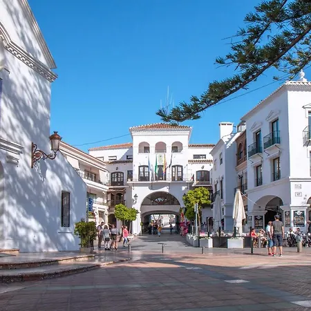 Apto Cerca De La Playa Torrecilla En Nerja, En Almirante Carranza 17 * Nerja