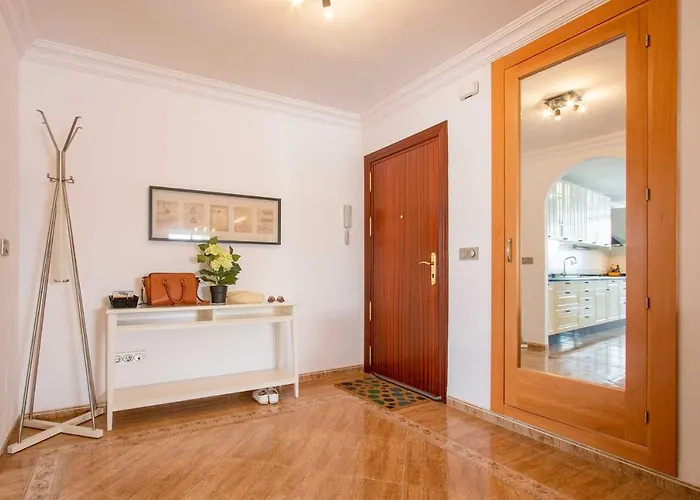 Apto Cerca De La Playa Torrecilla En Nerja, En Almirante Carranza 17 *