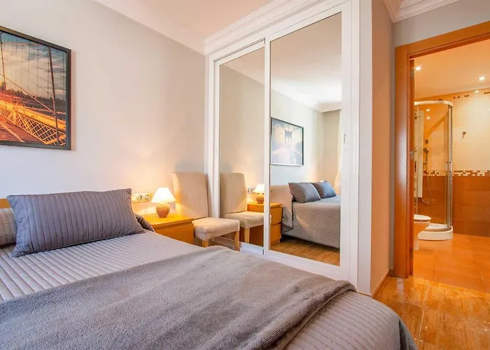 Apto Cerca De La Playa Torrecilla En Nerja, En Almirante Carranza 17 *