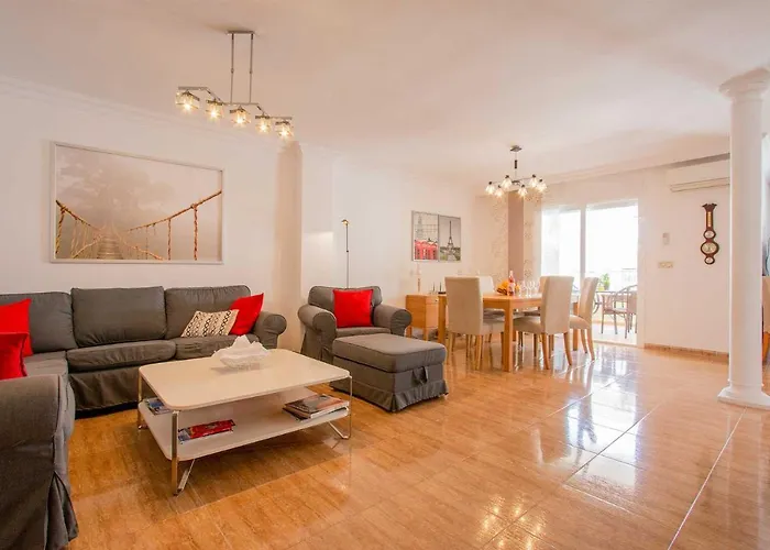 Apto Cerca De La Playa Torrecilla En Nerja, En Almirante Carranza 17 *